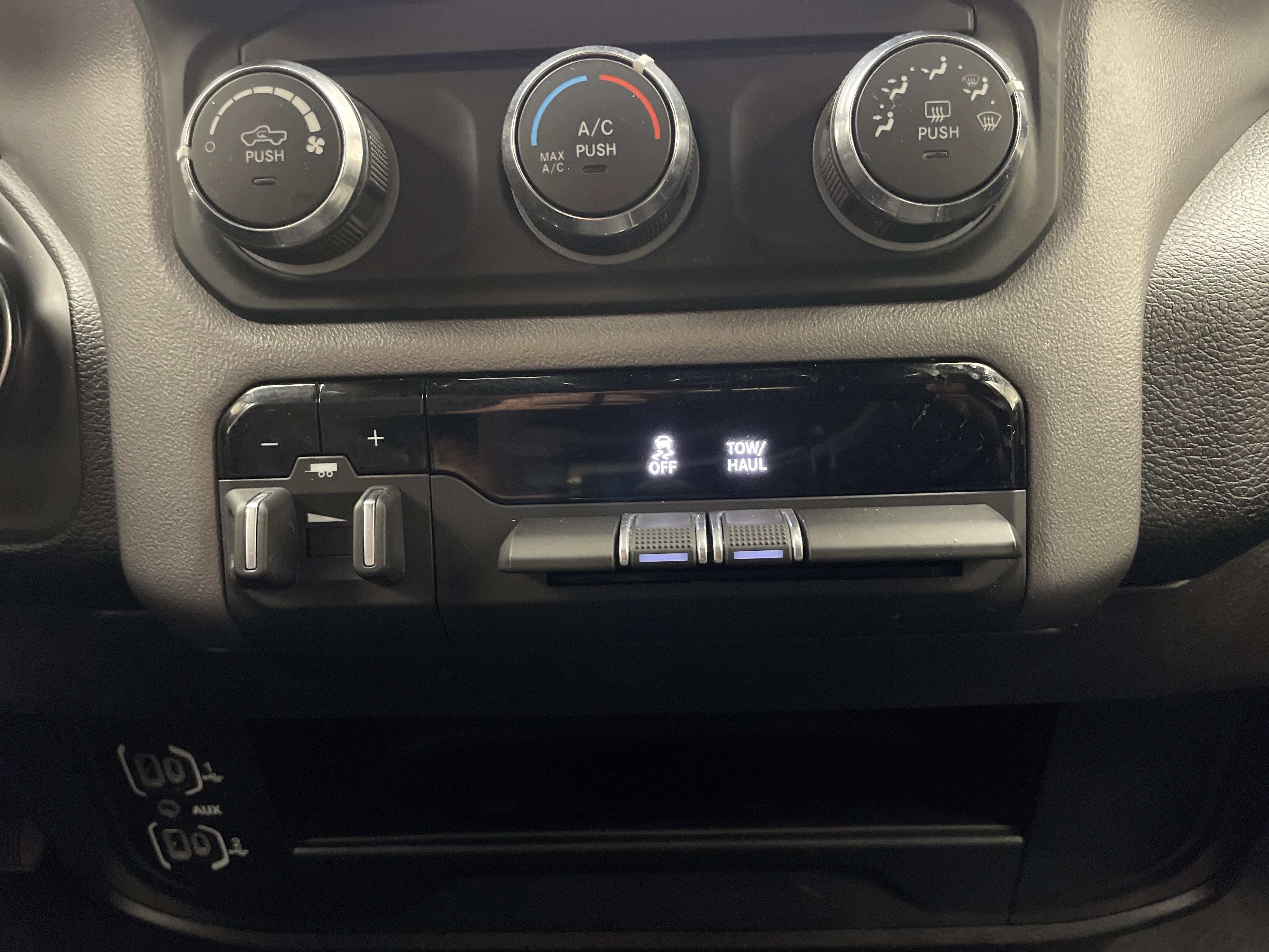 2024 RAM 2500 Big Horn Crew Cab 4x4 8' Box