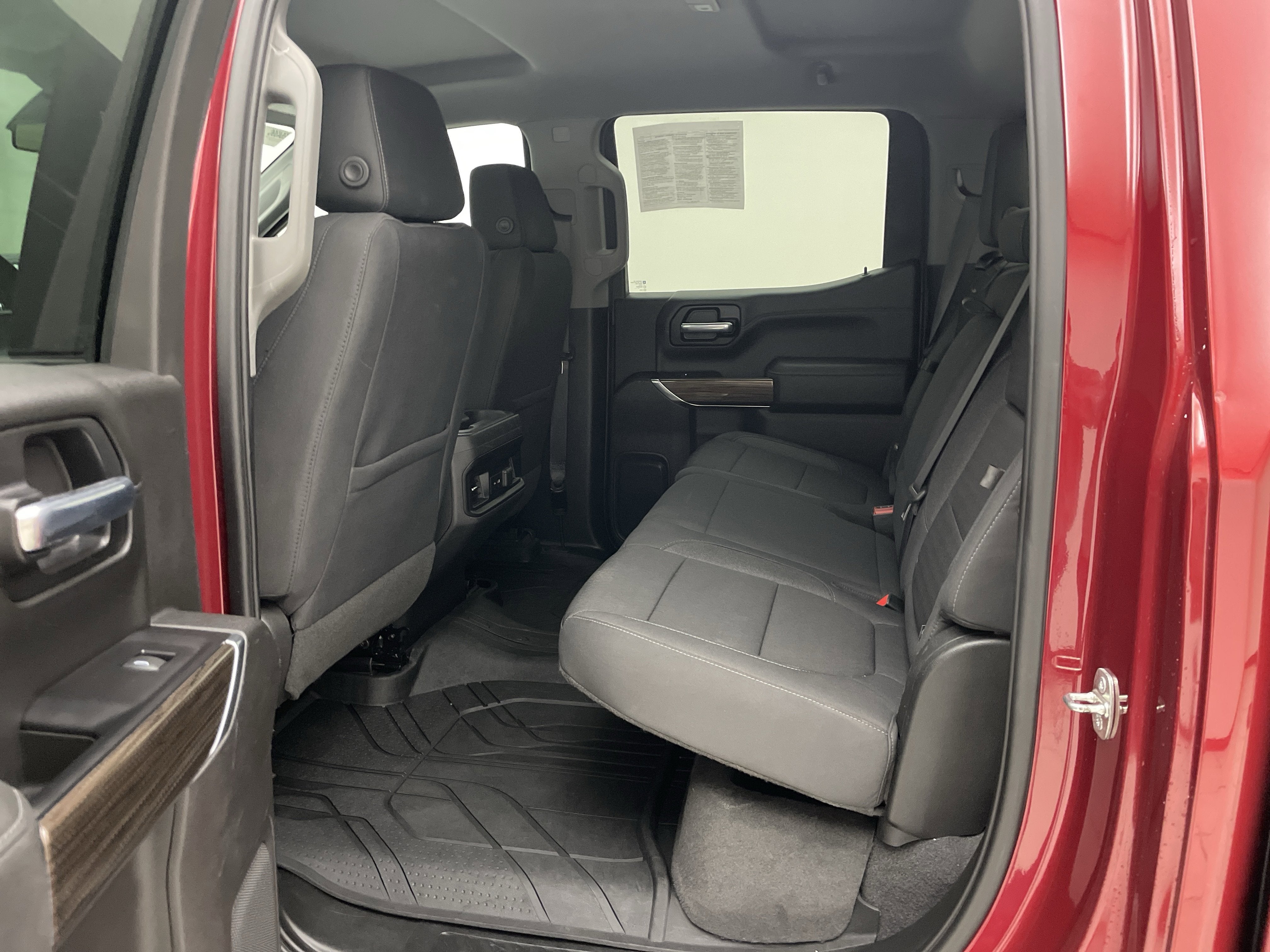 2020 Chevrolet Silverado 1500 4WD Crew Cab Short Bed RST
