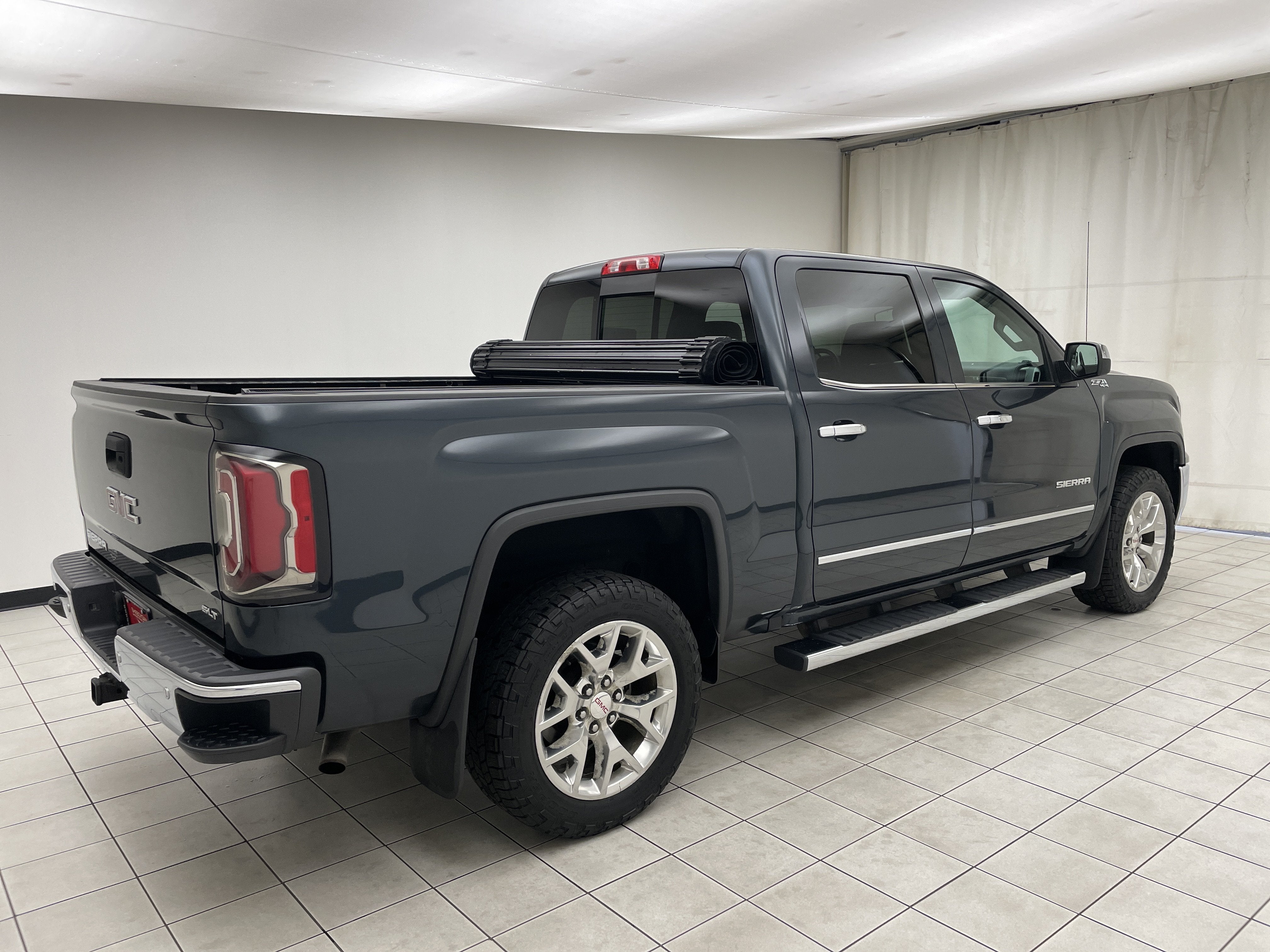 2017 GMC Sierra 1500 SLT