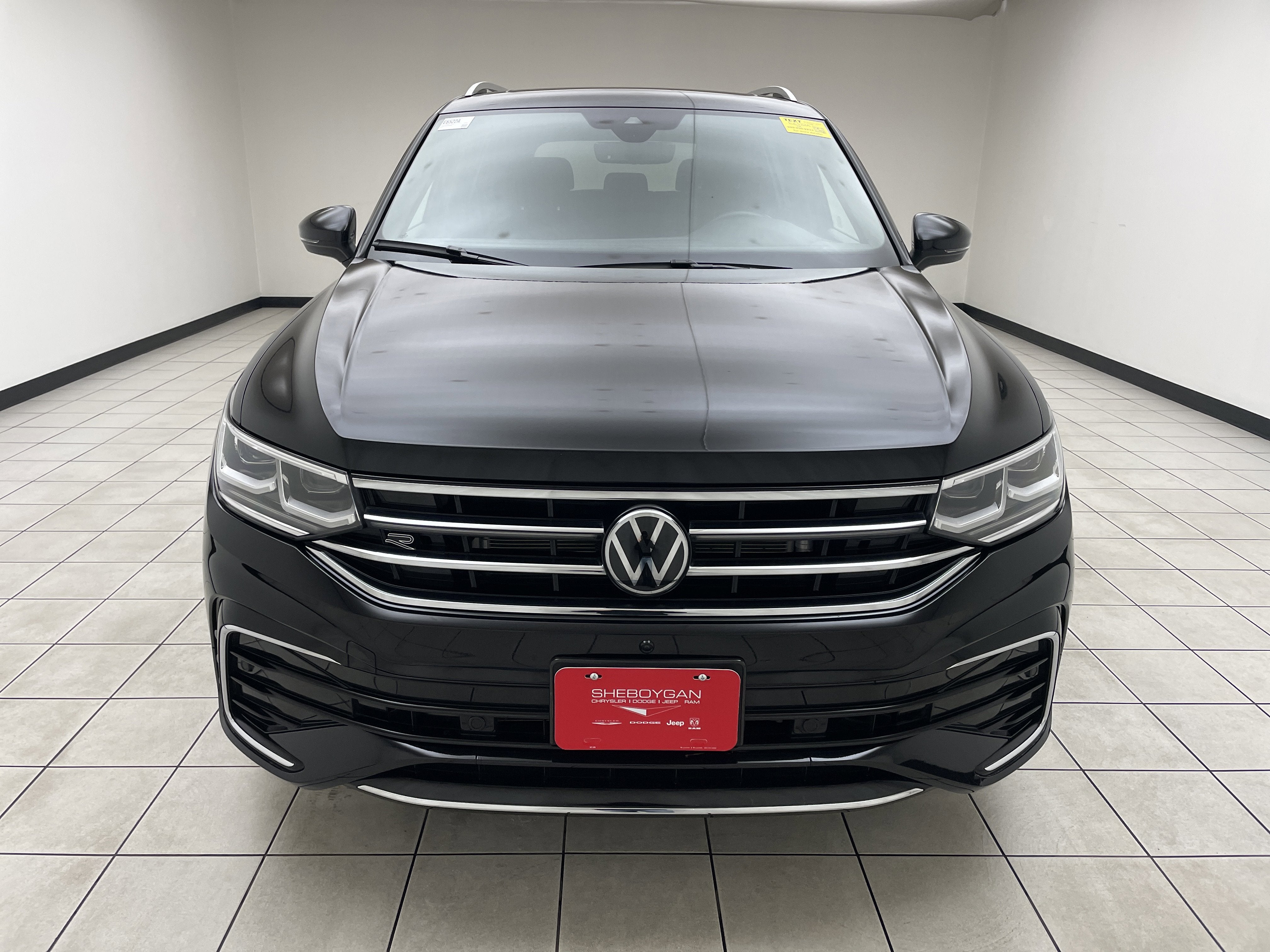 2024 Volkswagen Tiguan 2.0T SEL R-Line