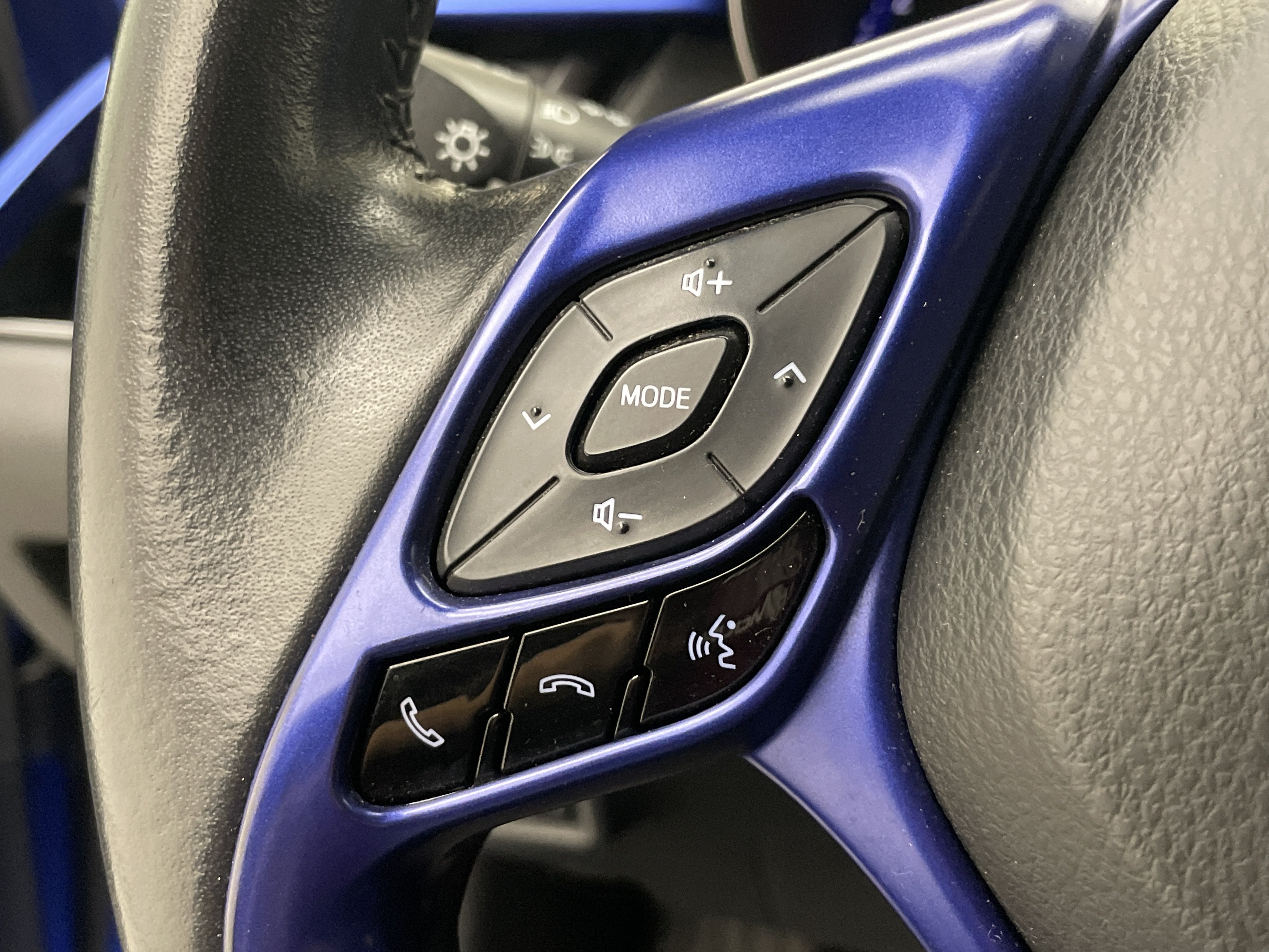 2020 Toyota C-HR LE