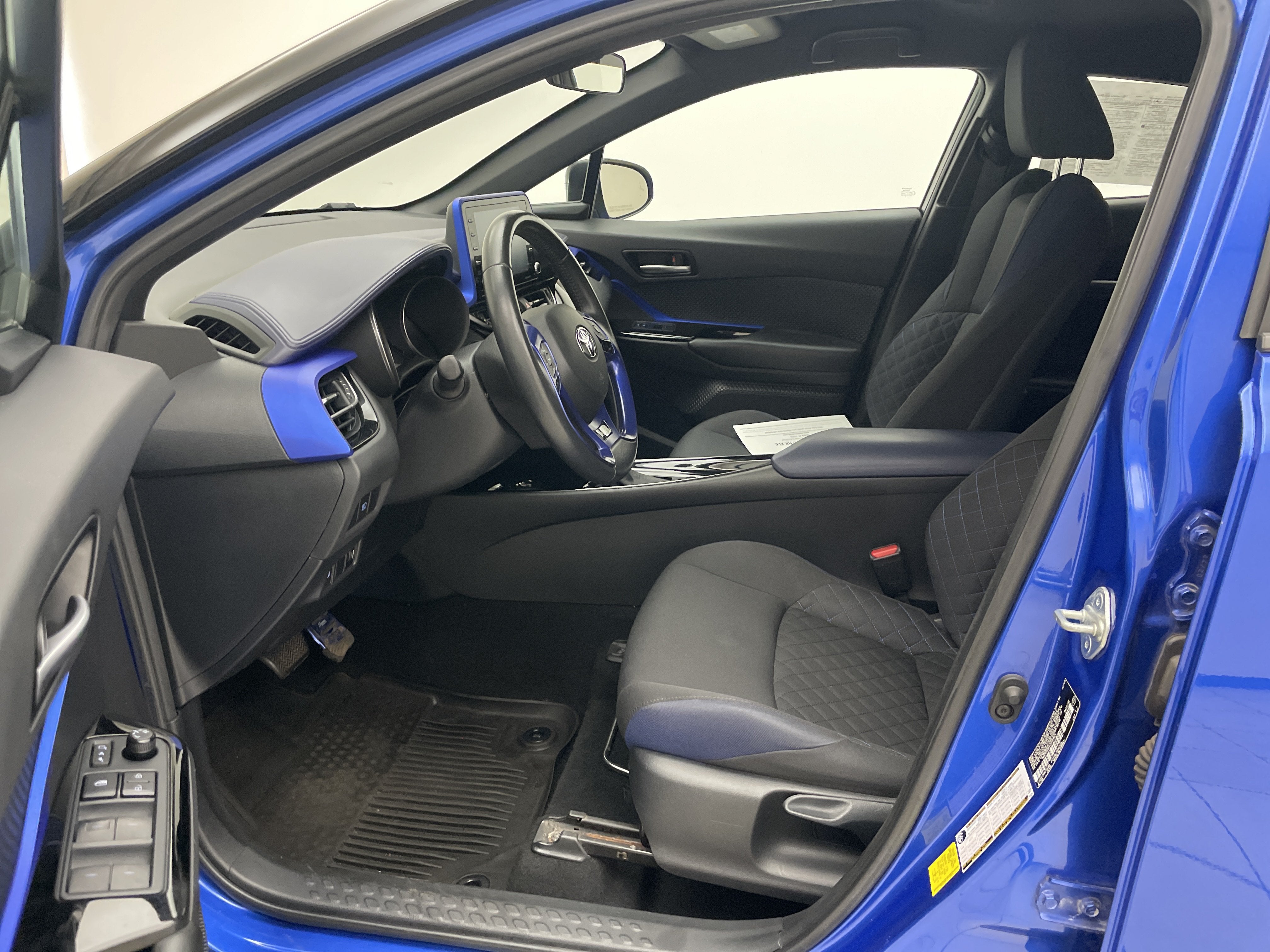2020 Toyota C-HR LE