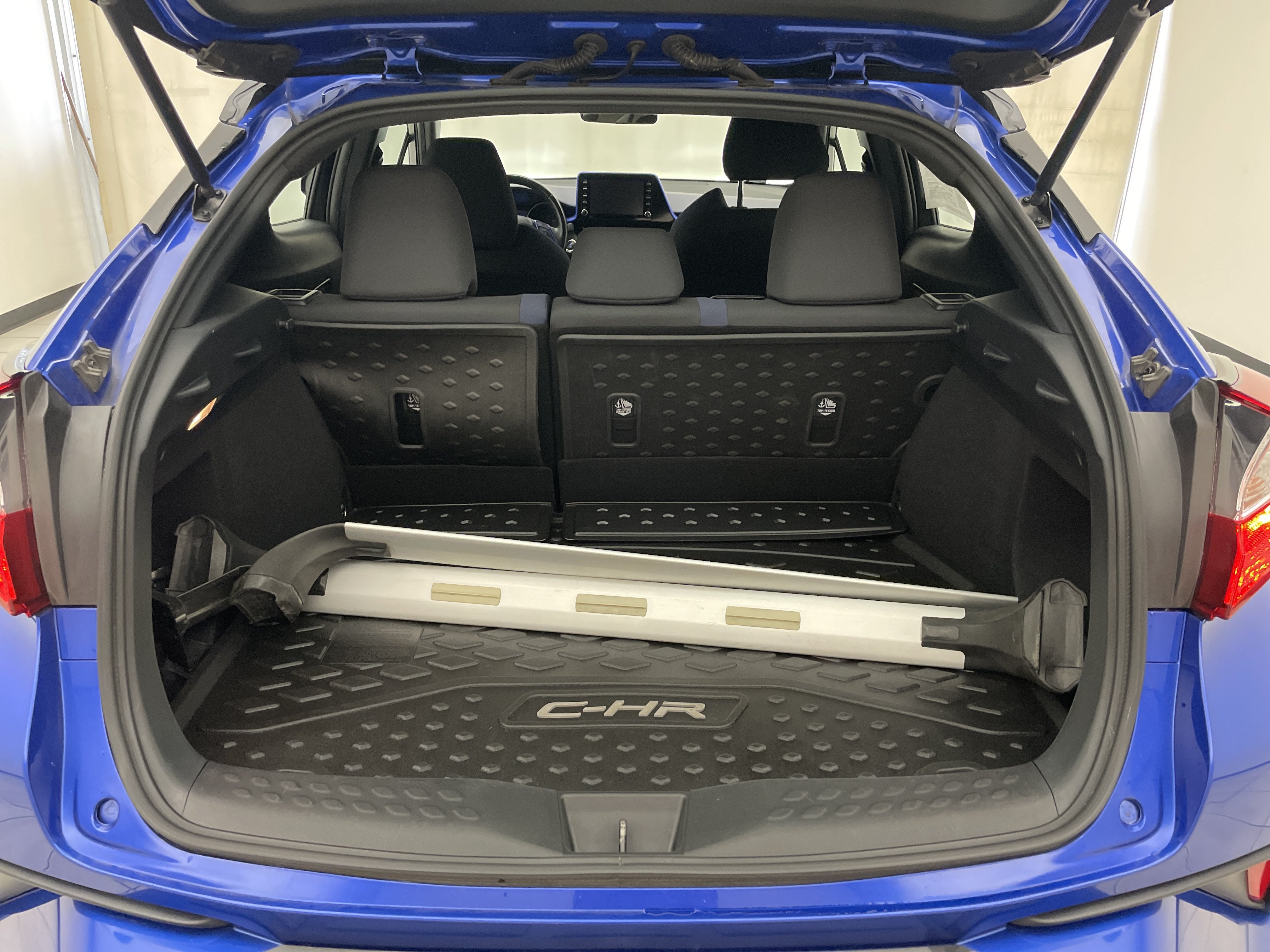 2020 Toyota C-HR LE