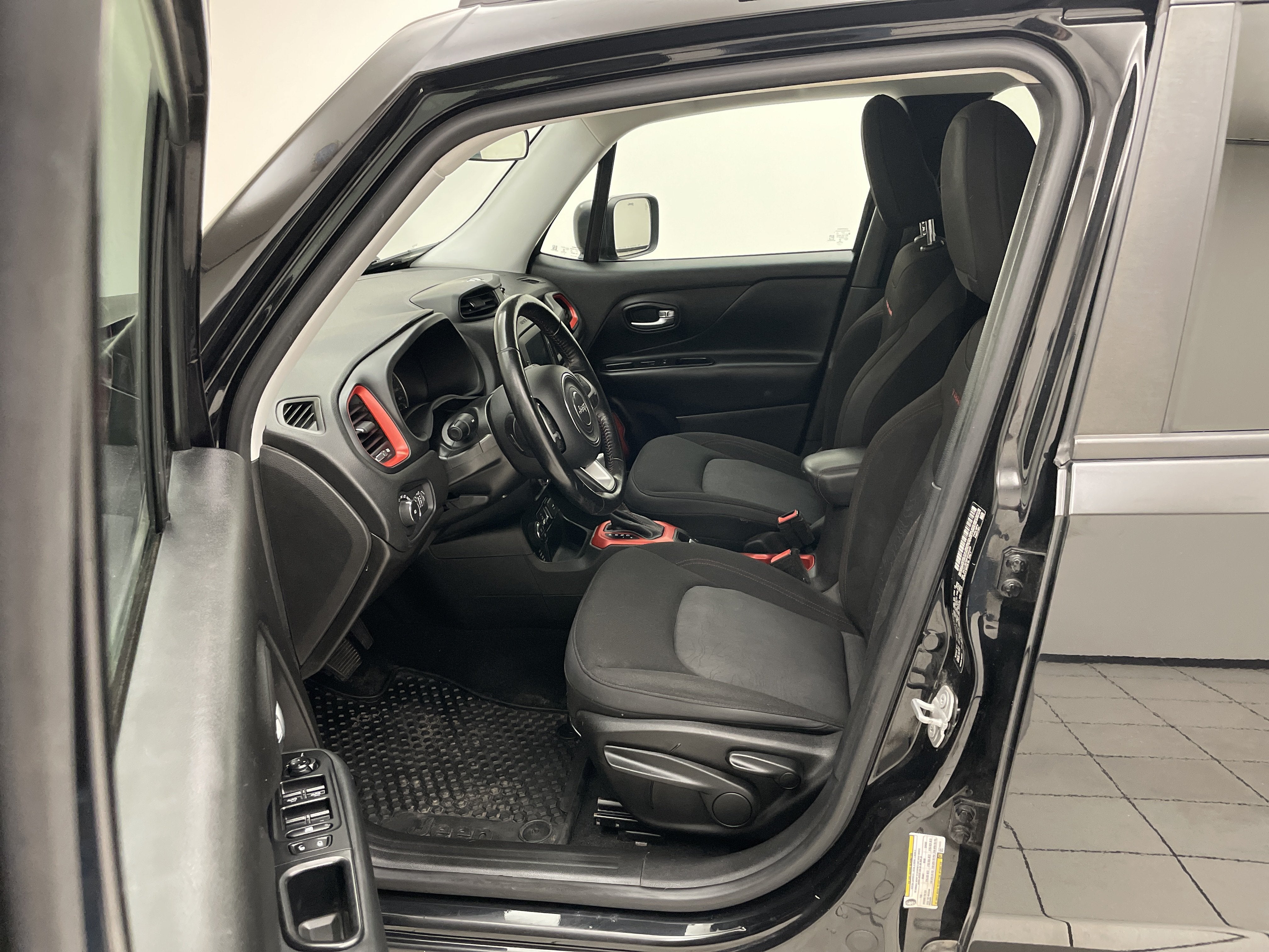 2017 Jeep Renegade Trailhawk