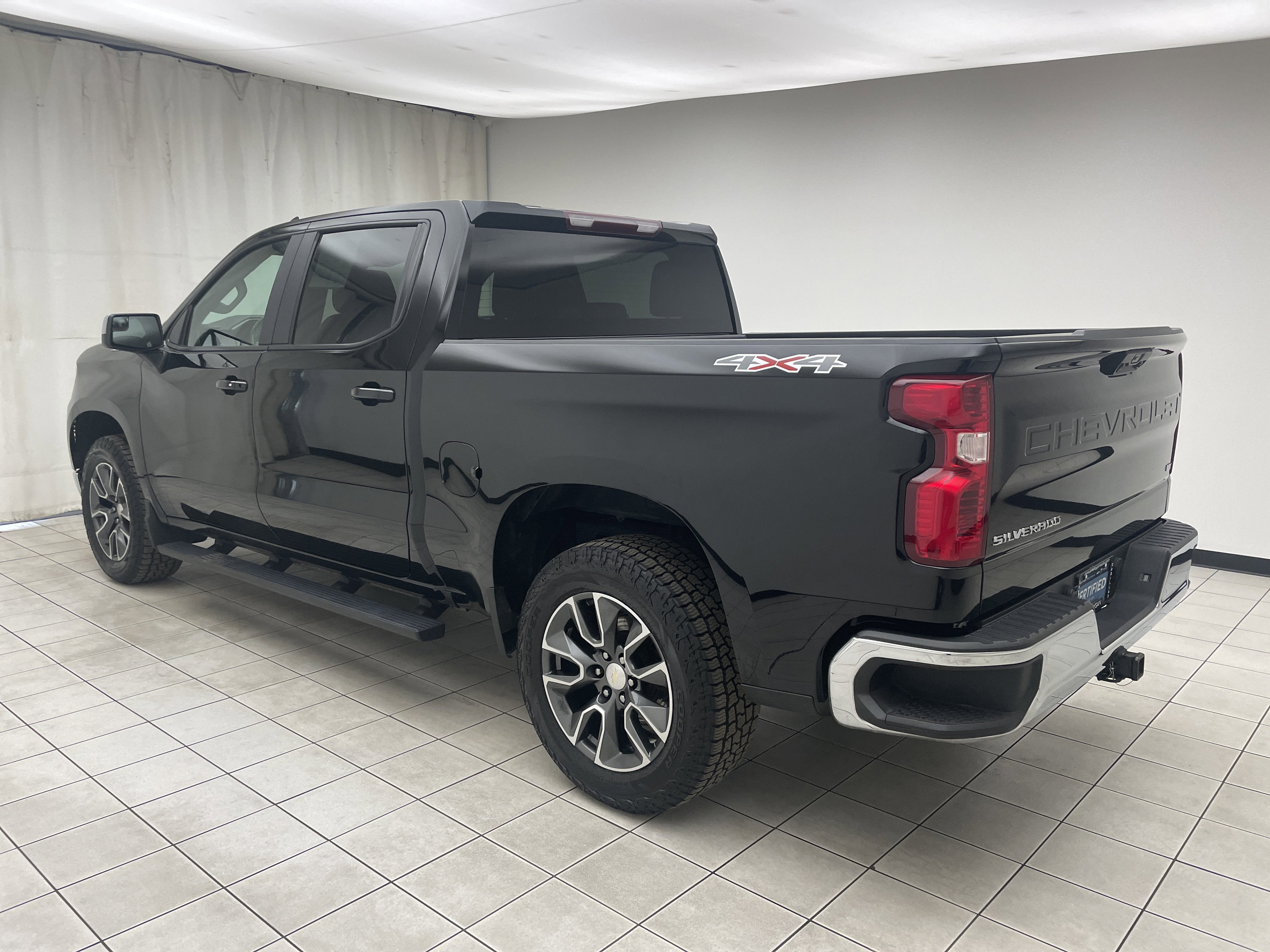 2022 Chevrolet Silverado 1500 LT (2FL)