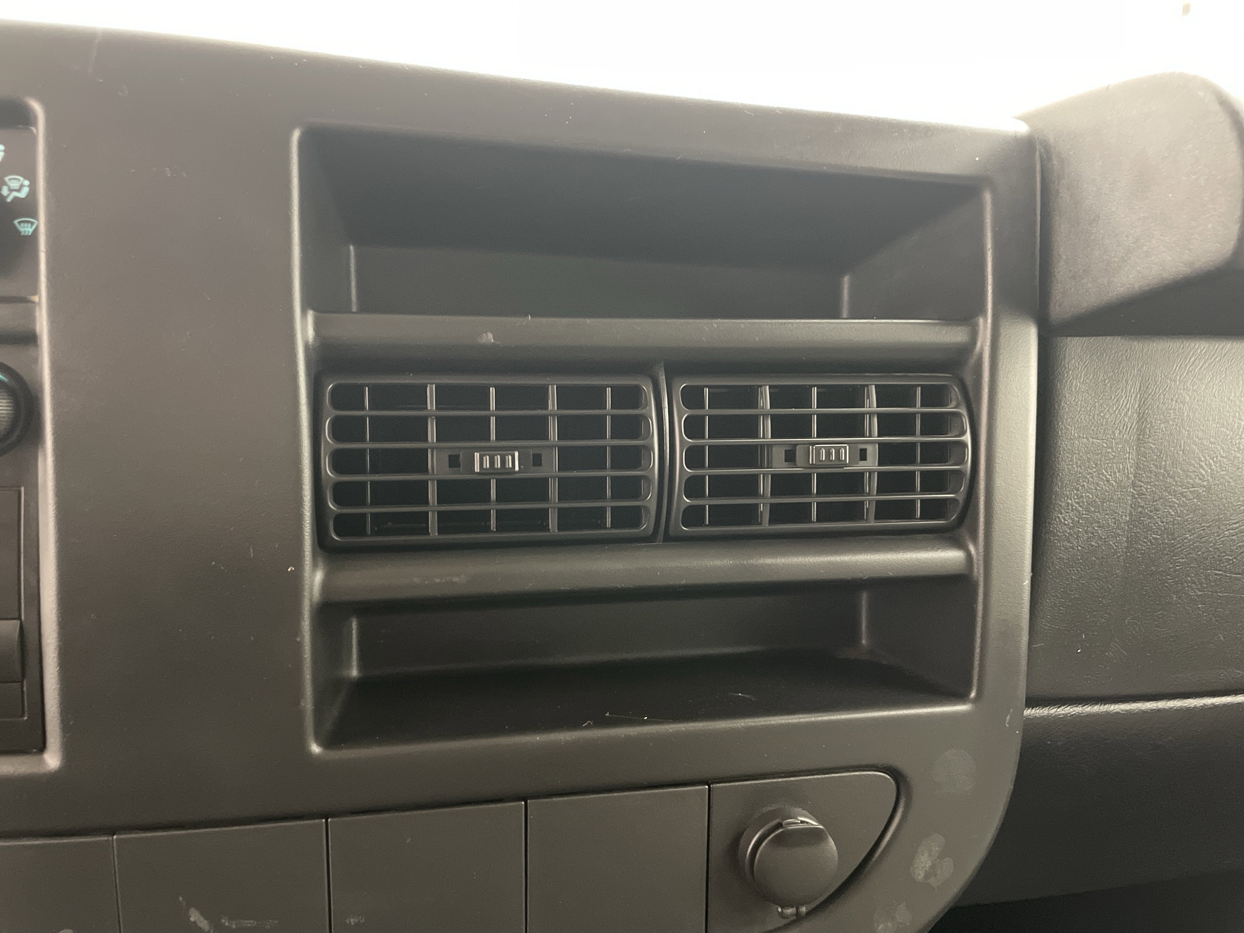 2012 Chevrolet Express Cargo 2500 RWD 2500 135"