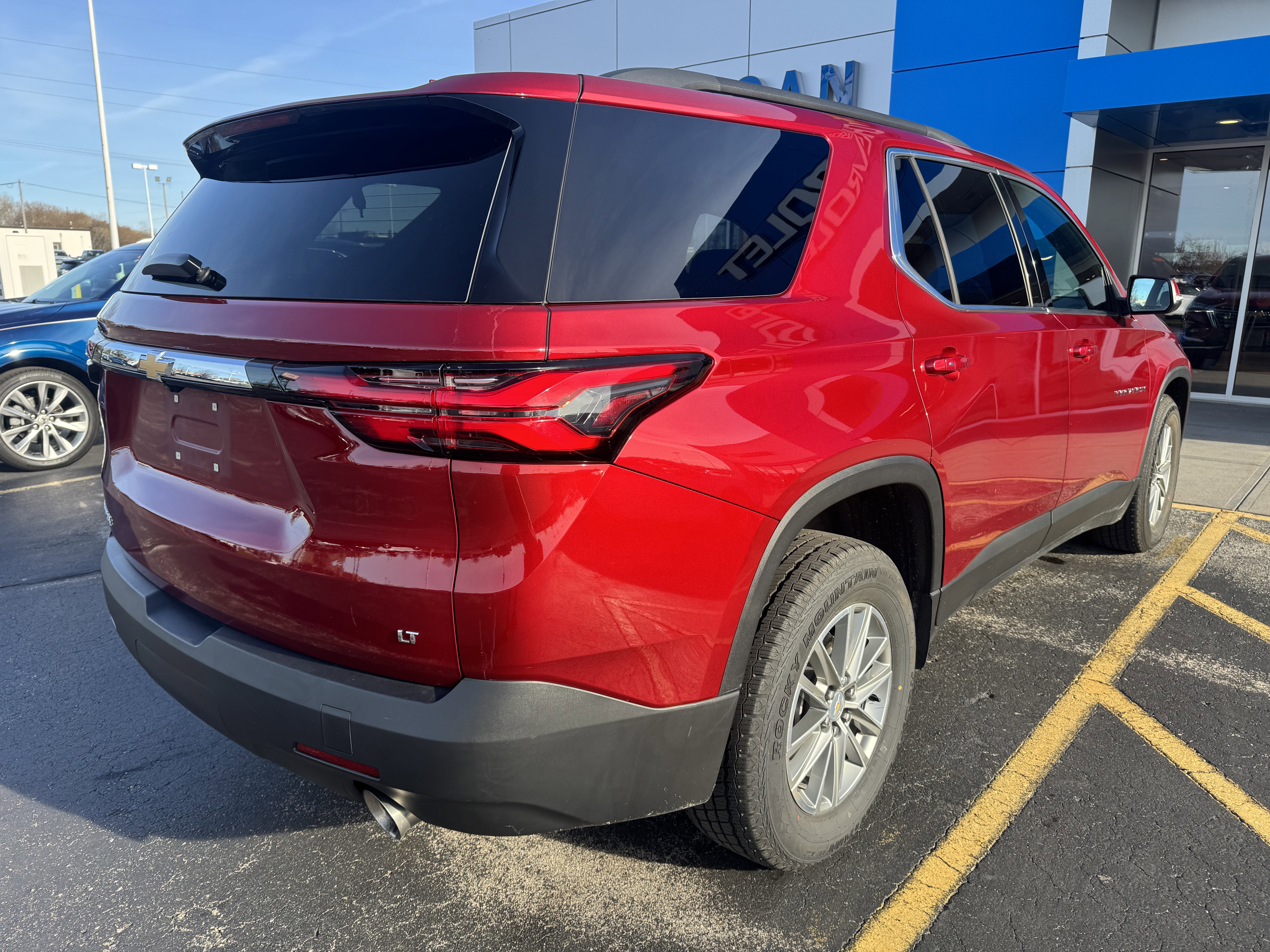 2023 Chevrolet Traverse LT Cloth