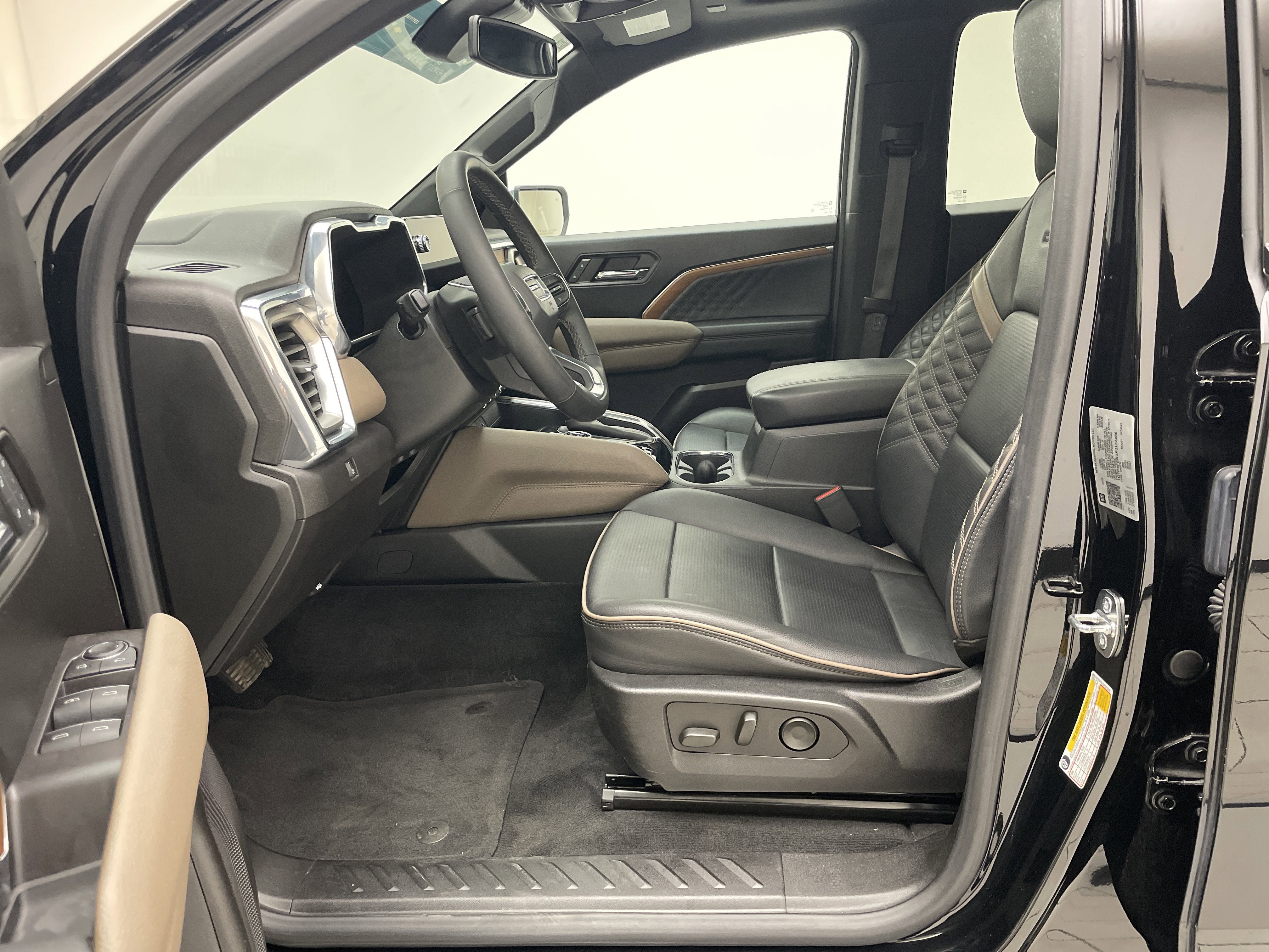 2023 GMC Canyon Denali