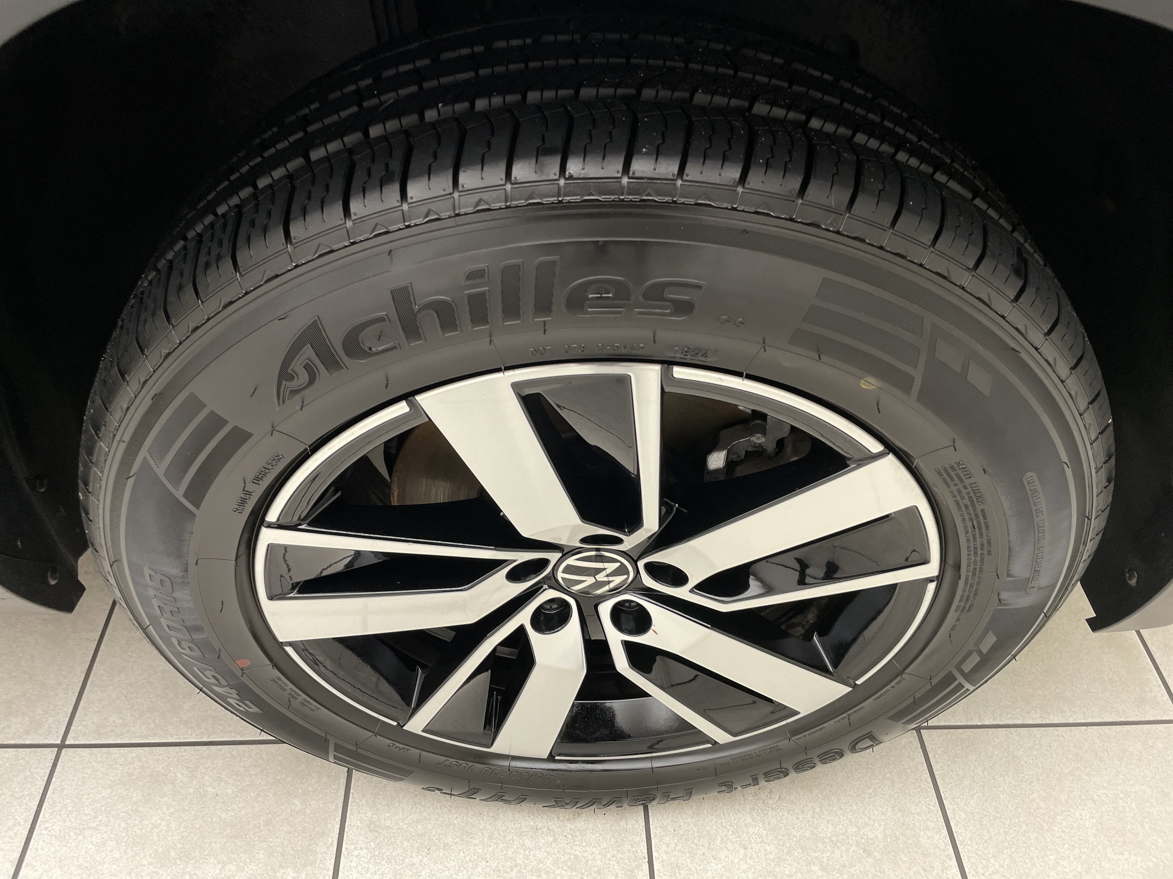 2023 Volkswagen Atlas 2.0T SE