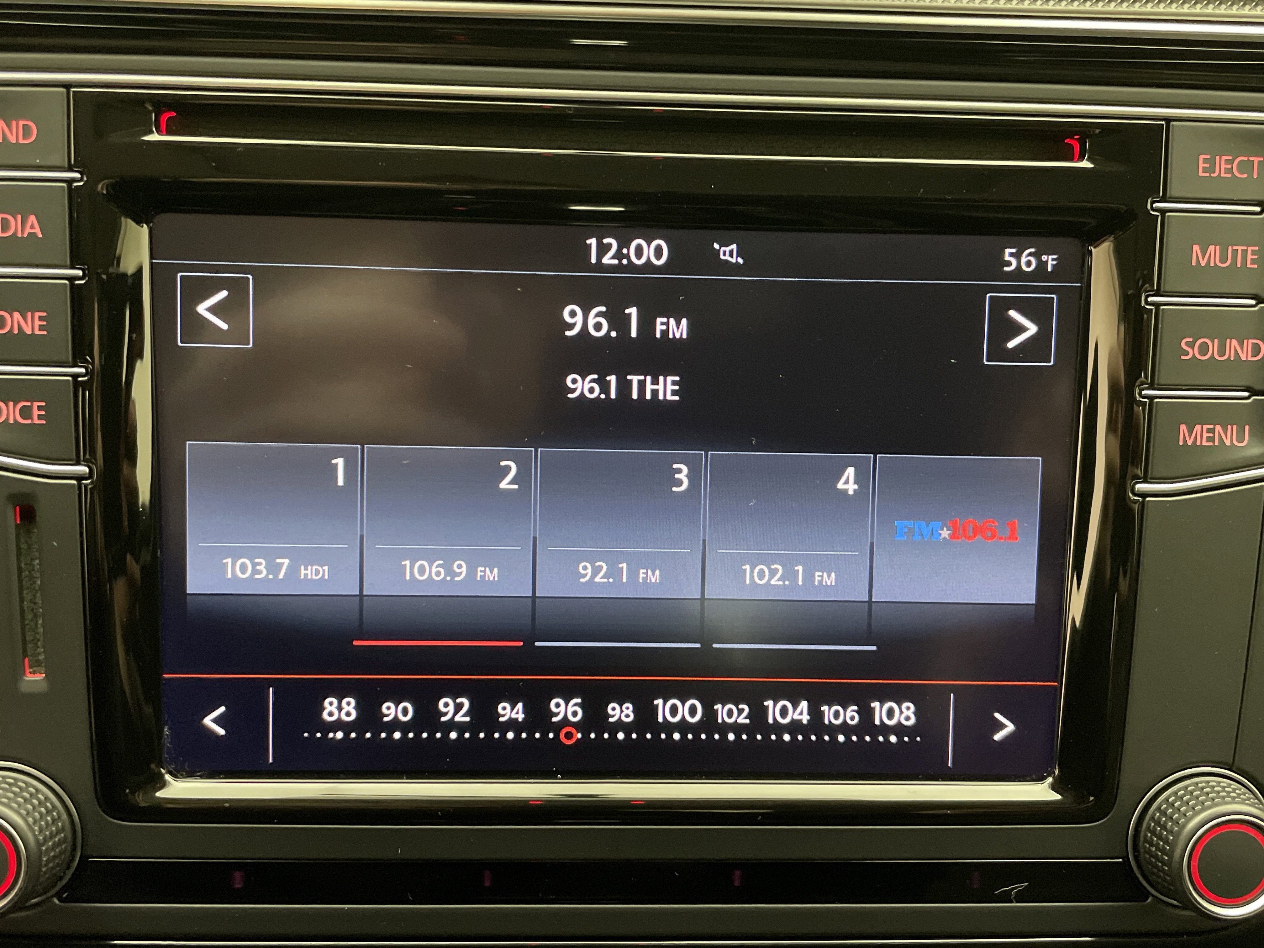 2016 Volkswagen Passat 1.8T SE