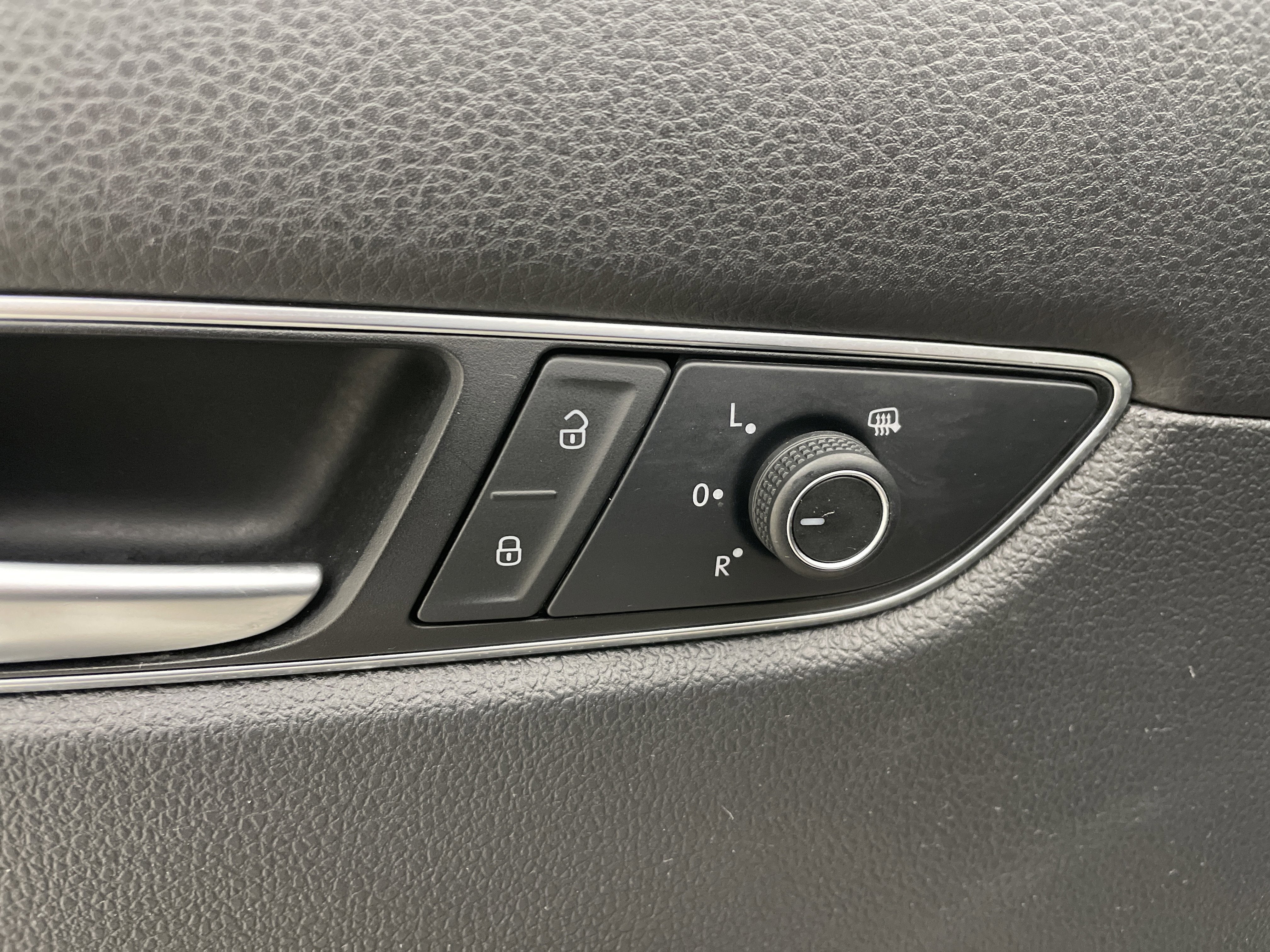 2016 Volkswagen Passat 1.8T SE