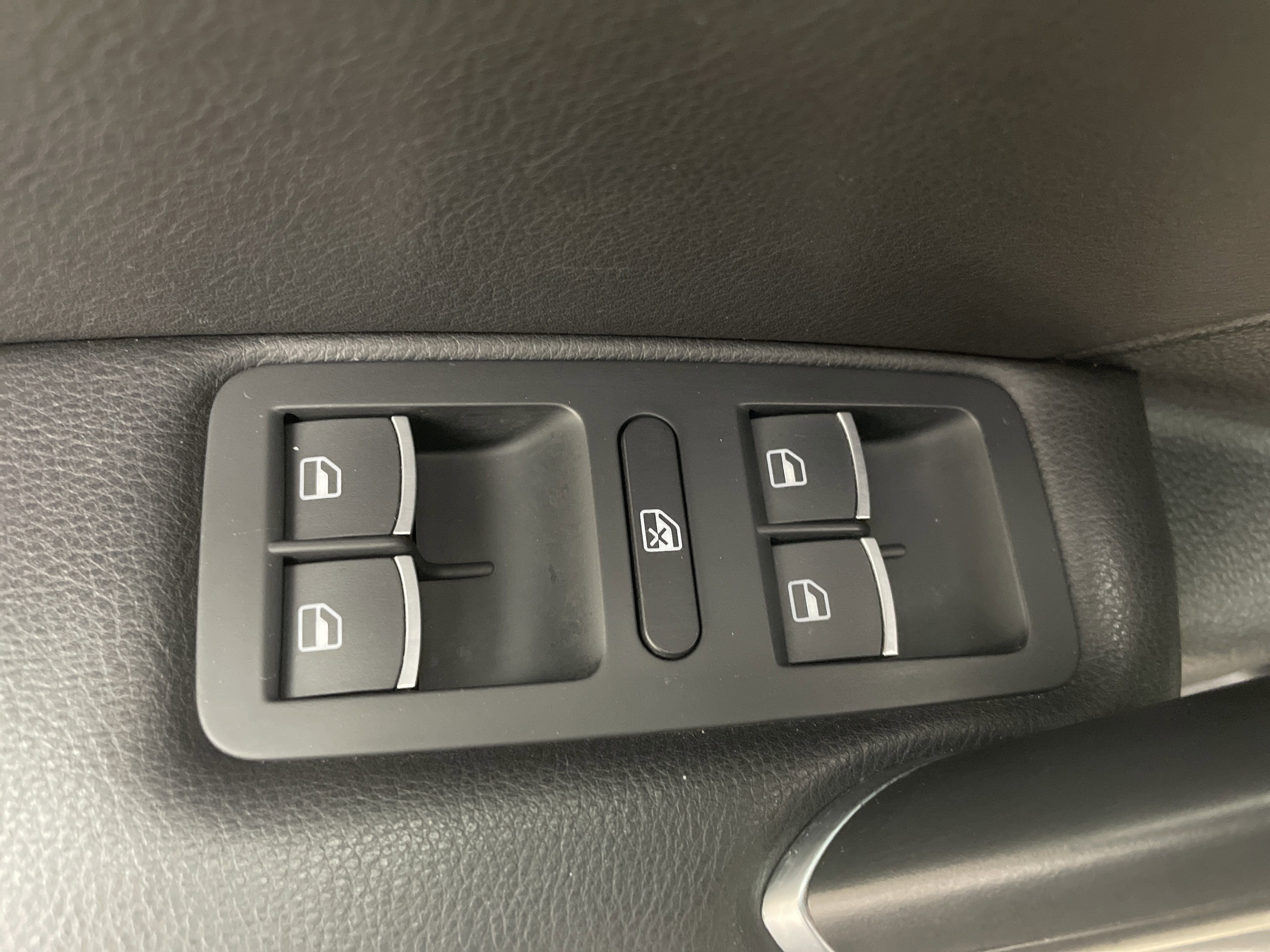 2016 Volkswagen Passat 1.8T SE