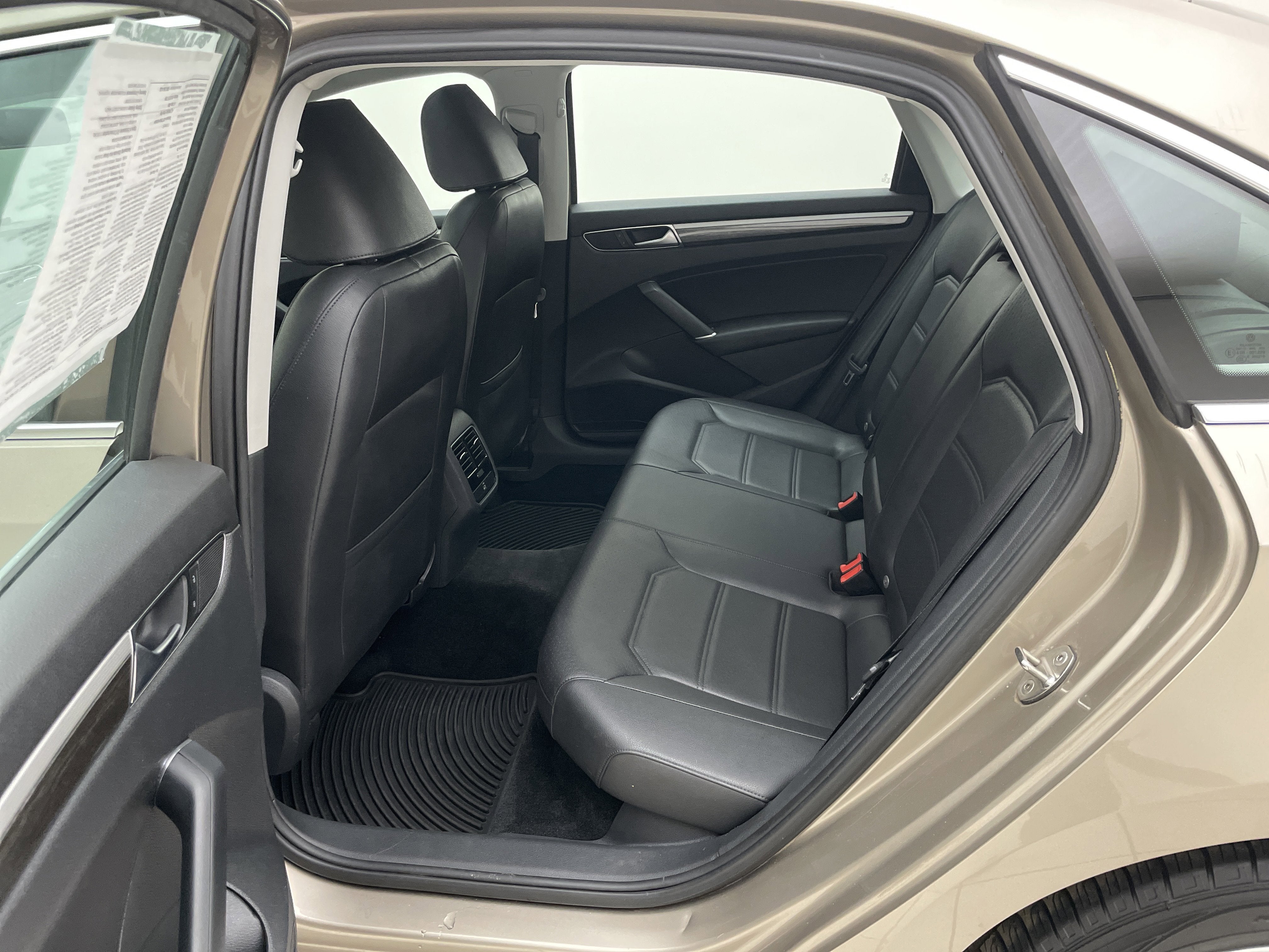 2016 Volkswagen Passat 1.8T SE