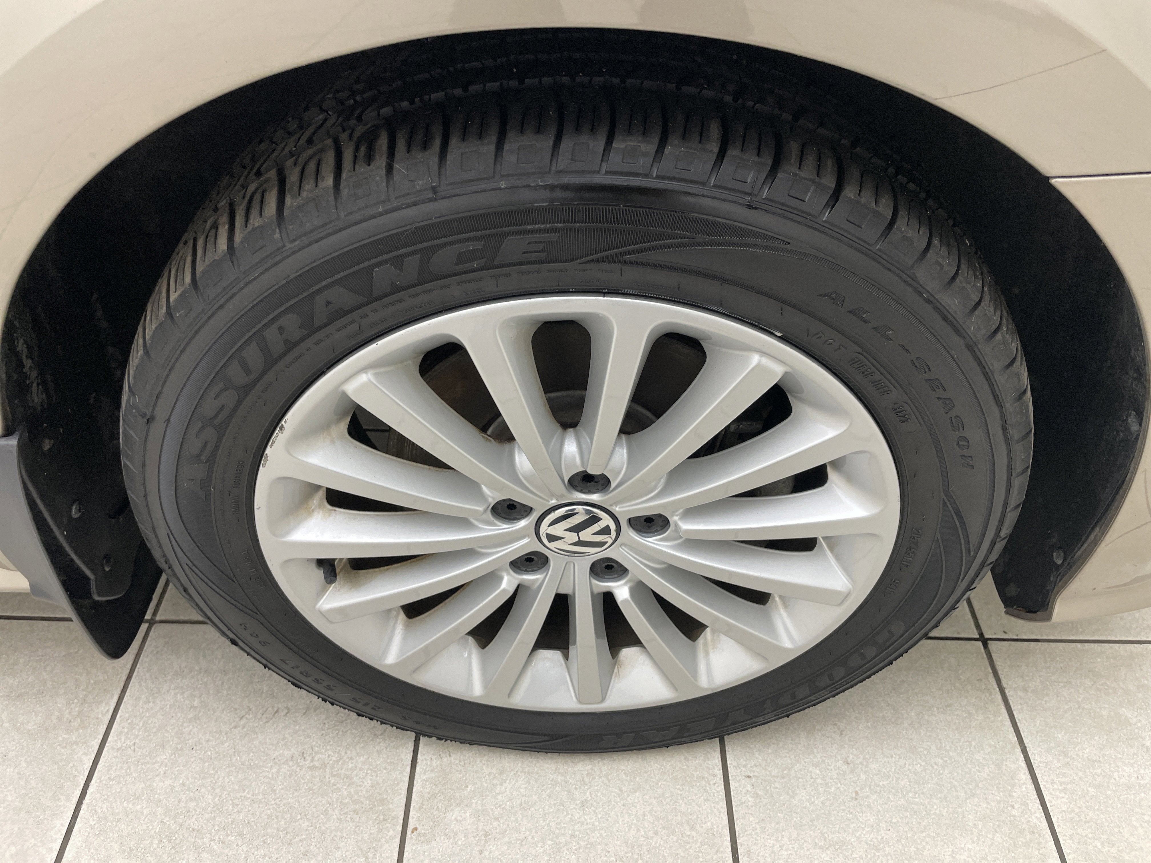 2016 Volkswagen Passat 1.8T SE