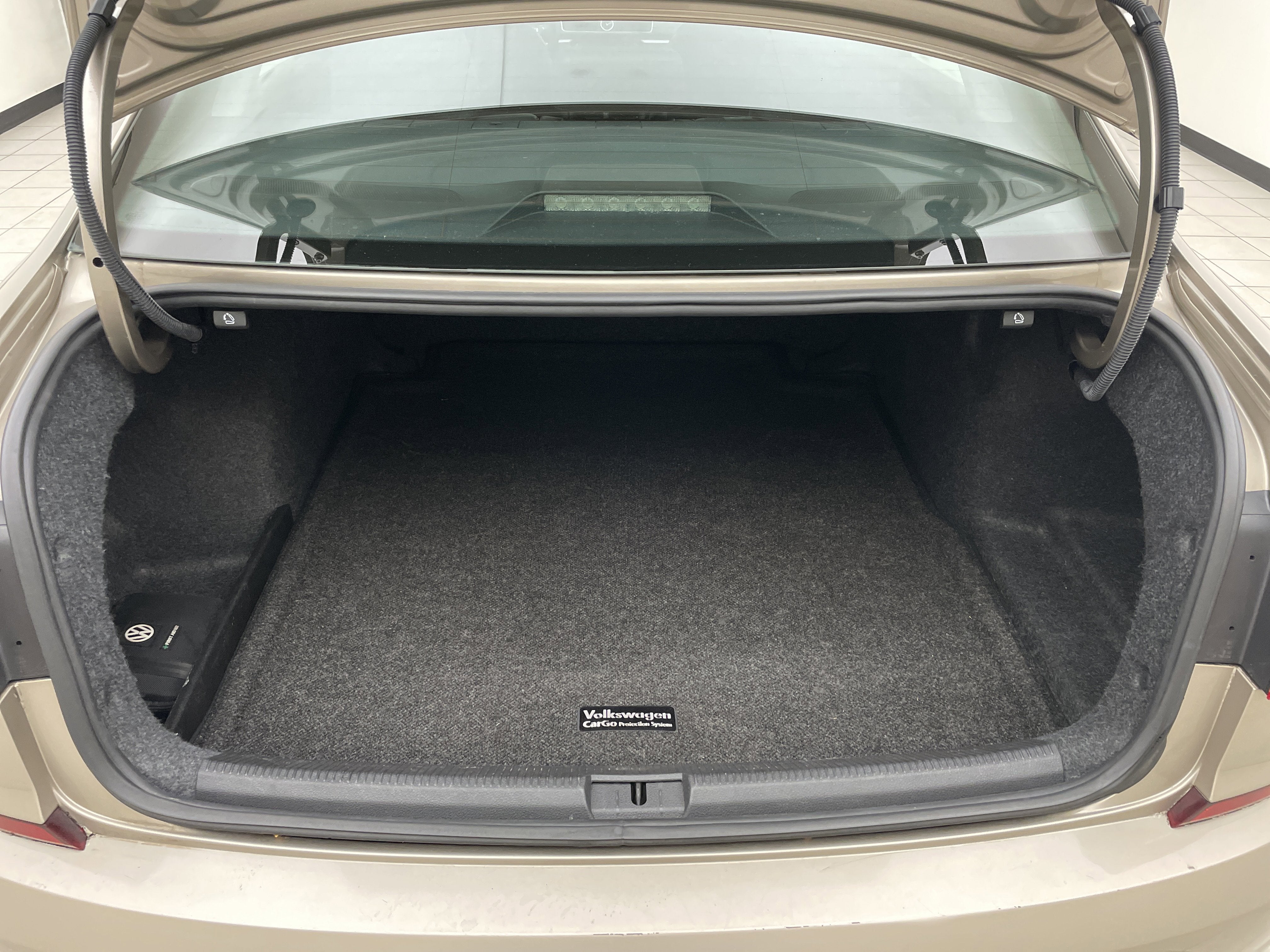 2016 Volkswagen Passat 1.8T SE