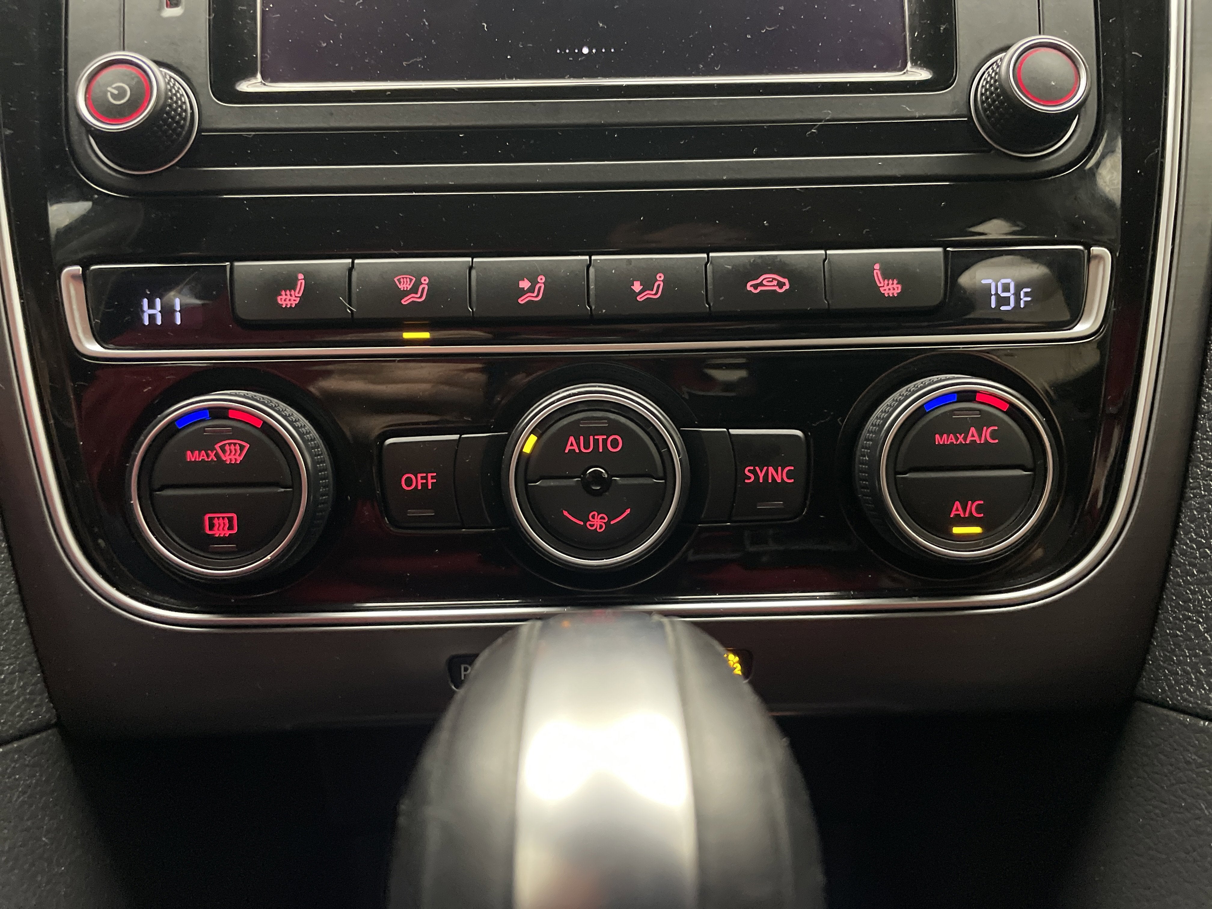 2017 Volkswagen Passat 1.8T R-Line