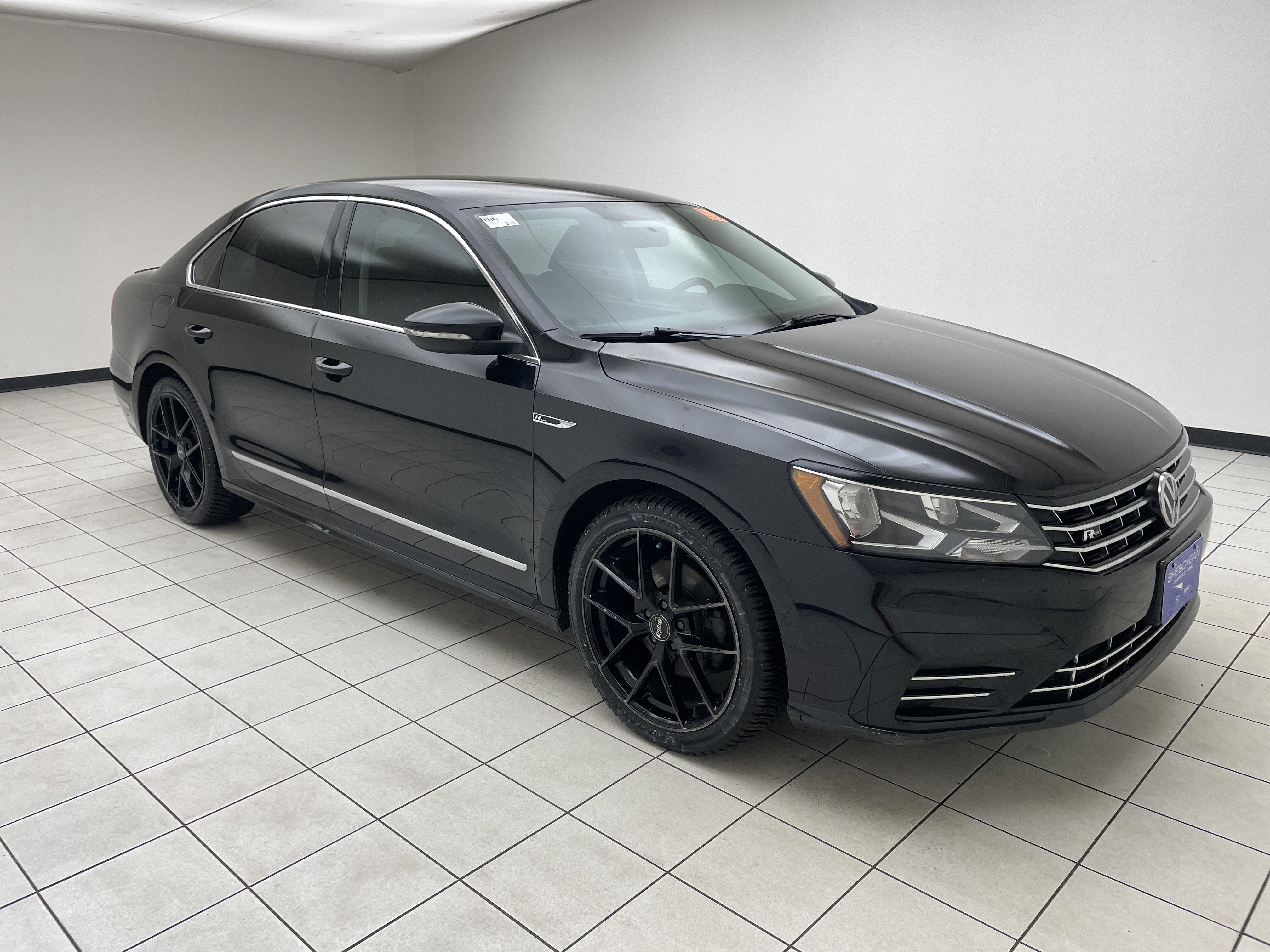 2017 Volkswagen Passat 1.8T R-Line