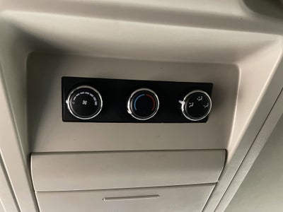 2015 Chrysler Town & Country LX