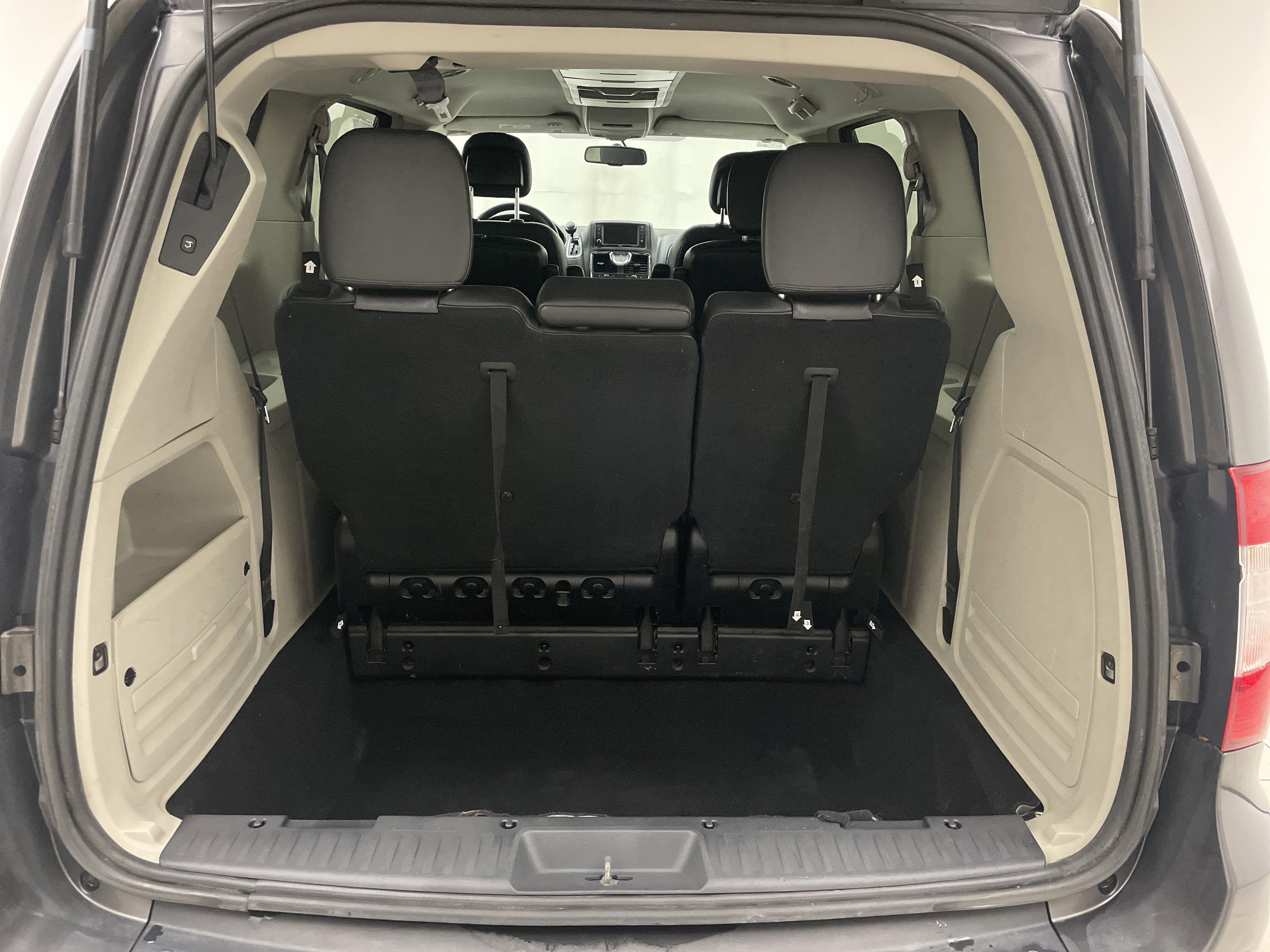 2015 Chrysler Town & Country LX