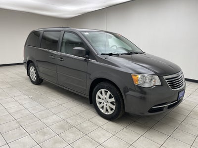 2015 Chrysler Town & Country LX