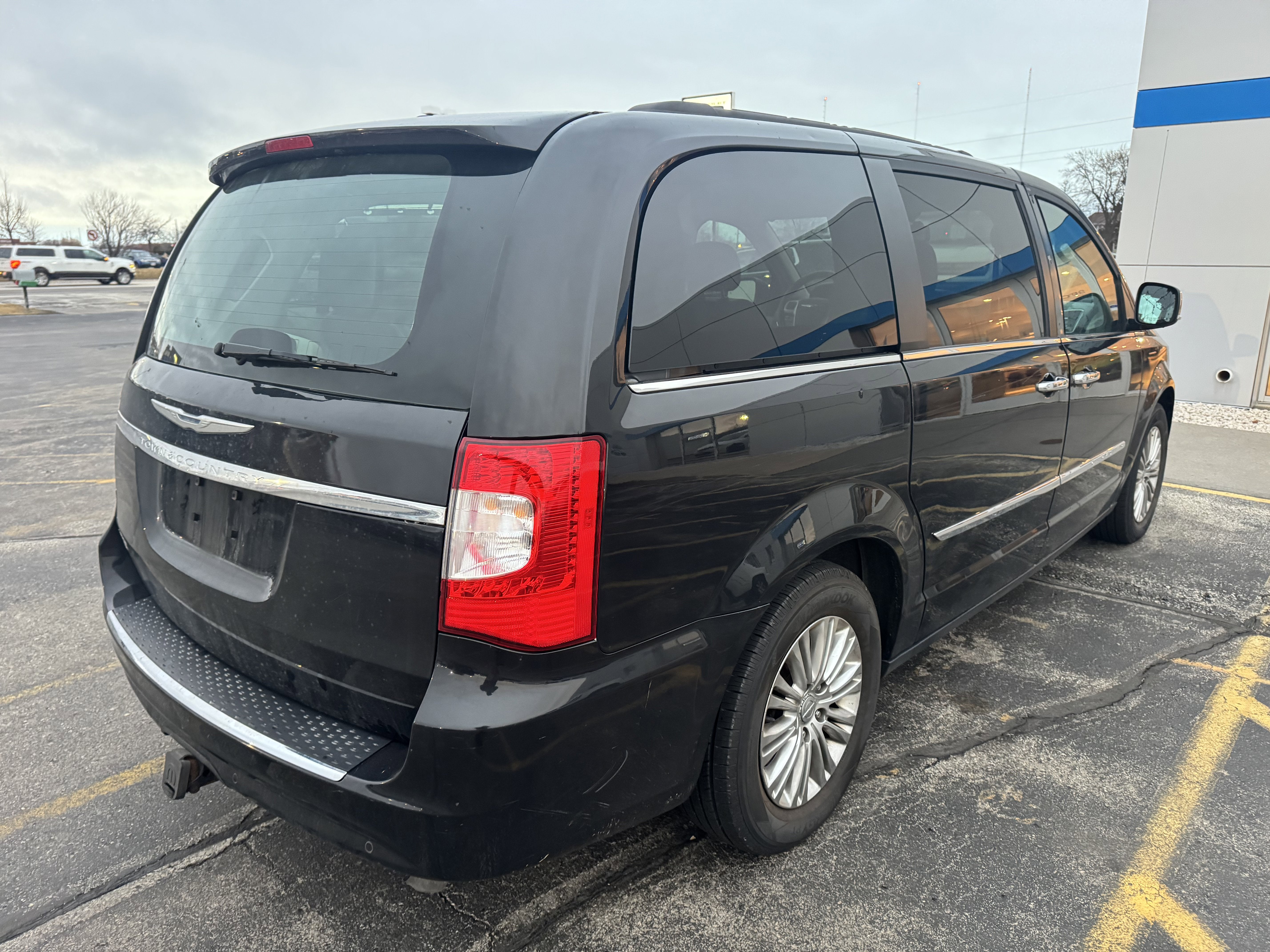 2016 Chrysler Town & Country Touring-L Anniversary Edition