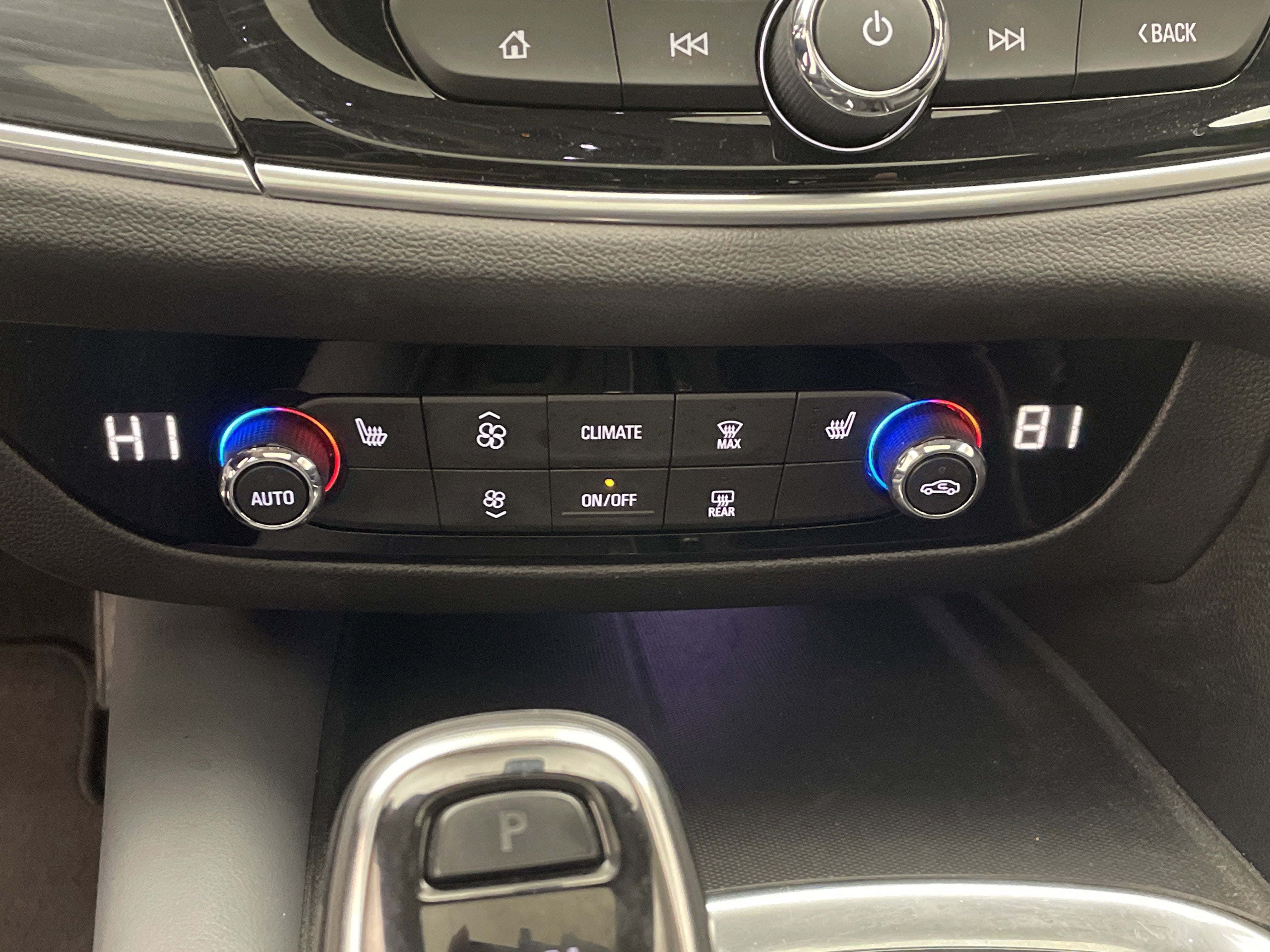 2021 Buick Enclave Essence